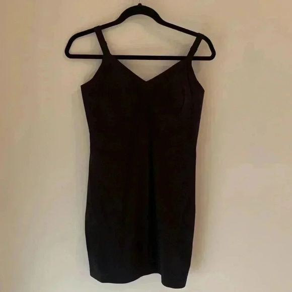 Knix LuxeLift Slip – Black (Size Large) | Barely Worn! - Picture 1 of 4